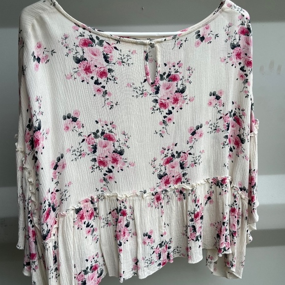 -Francesca’s Mi Ami- Cottage Core Floral Top with Flare Sleeves - Picture 7 of 10